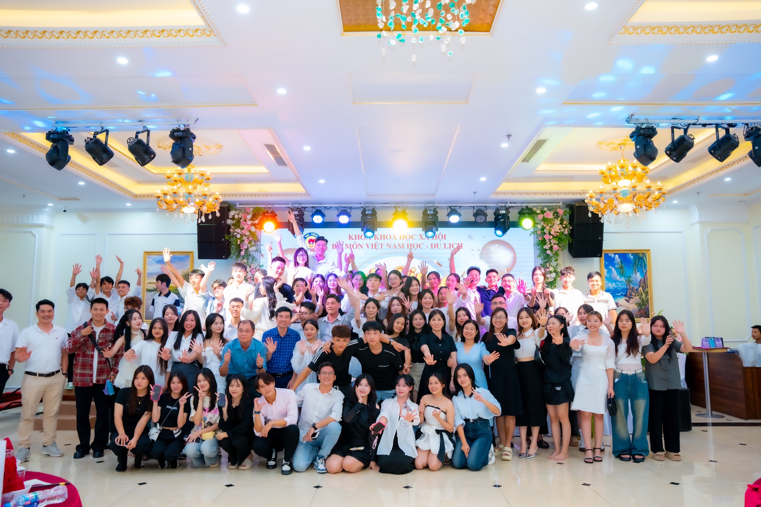 Gala dinner "We are family" - kết nối thành công sinh viên và doanh nghiệp